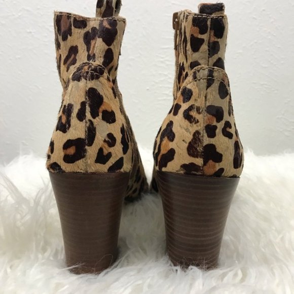 *Rare* Steve Madden Calf Hair Cheetah Booties - Picture 2 of 4
